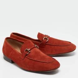 مملوكة مسبقًا Salvatore Ferragamo Orange Suede Gancini Driving Loafers Size 42