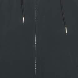 مملوكة مسبقًا جاكيت كحلي بتقنية قماش ال تويل بغطاء رأس متوسط من ساندرو