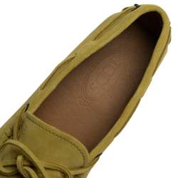 Pre Owned حذاء لوفرز تودز سليب أون فيونكة جلد سويدي أصفر مقاس 44