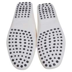 مملوكة مسبقًا Tods White Leather Gommino Driving Loafers Size 44.5