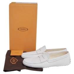 مملوكة مسبقًا Tods White Leather Gommino Driving Loafers Size 44.5