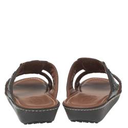 Pre Owned صندل سلايد تودز جلد بني داكن مقاس 42