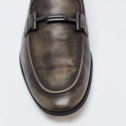 مملوكة مسبقًا Tods Olive Green Leather Slip On Loafers Size 44.5