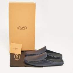 Pre Owned Tod's Navy Blue Leather Gommini Mules Size 40