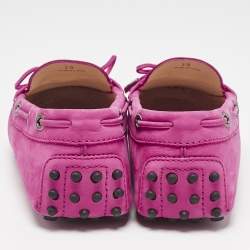 مملوكة مسبقًا Tod's Pink Suede Bow Driver Loafers Size 39