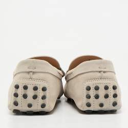 مملوكة مسبقًا حذاء لوفرز تودز جلد نوبوك رمادي فاتح سليب أون مقاس 43