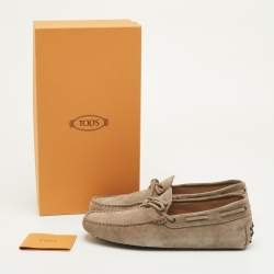 مملوكة مسبقًا Tod's City Gommino Size 42 Taupe Grey Suede Slip On Loafers