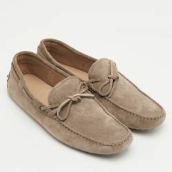 مملوكة مسبقًا Tod's City Gommino Size 42 Taupe Grey Suede Slip On Loafers