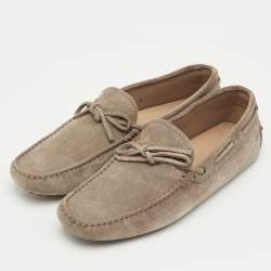 مملوكة مسبقًا Tod's City Gommino Size 42 Taupe Grey Suede Slip On Loafers