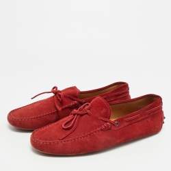 مملوكة مسبقًا Tod's City Gommino Size 42 Burgundy Suede Loafers