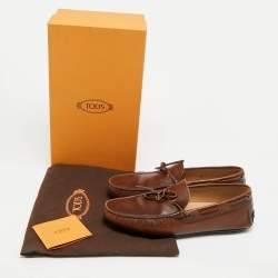 مملوكة مسبقًا Tod's Gommino Ciry Size 42 Brown Leather Loafers