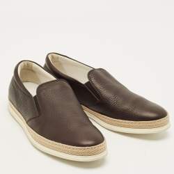 Pre Owned حذاء رياضي تودز جلد بني داكن سليب أون مقاس 42.5