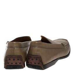 Pre Owned حذاء تودز موكاسين جلد أخضر زيتوني مقاس 41.5