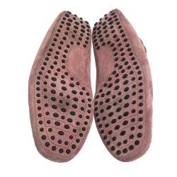 مملوكة مسبقًا Tod's Pink Suede Bow Detail Driving Loafers Size 45