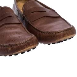 مملوكة مسبقًا حذاء لوفرز تودز بيني جلد بنى مقاس 44.5