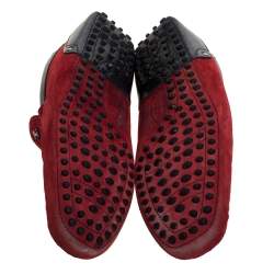 مملوكة مسبقًا حذاء لوفرز تودز فور فيراري سليب أون سويدي أحمر مقاس 41.5