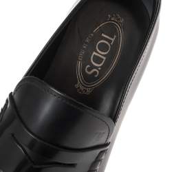 Pre Owned حذاء لوفرز تودز سليب أون بيني جلد أسود مقاس 42