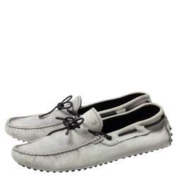 Pre Owned حذاء لوفرز تودز سليب أون فيونكة جلد رمادي مقاس 43