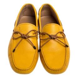 Pre Owned حذاء لوفرز تودز جومينو درايفنغ جلد أصفر بفيونكة مقاس 41.5