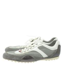 Pre Owned حذاء رياضي تودز منخفض من أعلى رباط سو يدي و جلد و قماش أبيض و رصاصي مقاس 44