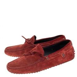 مملوكة مسبقًا حذاء لوفرز سليب أون تودز فور فيراري فيونكة سويدي بني محمر مقاس 41