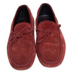 مملوكة مسبقًا حذاء لوفرز سليب أون تودز فور فيراري فيونكة سويدي بني محمر مقاس 41