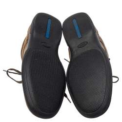 Pre Owned حذاء رياضي تودز رباط أخضر زيتوني مقاس 43