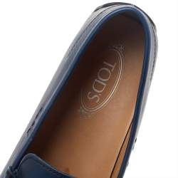 Pre Owned حذاء لوفرز تودز سليب أون بيت شعار جلد أزرق مقاس 47