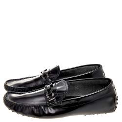 مملوكة مسبقًا Tods Black Leather Buckle Loafers Size 41.5