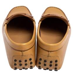 Pre Owned حذاء لوفرز تودز سليب أون جلد بني فاتح مقاس 39.5