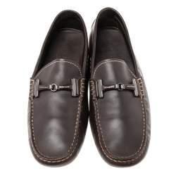 Pre Owned حذاء لوفرز تودز جلد بني داكن سير بيني سليب أون مزين شعار الماركة حرف تي مزدوج مقاس 42.5