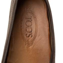 مملوكة مسبقًا حذاء لوفرز تودز بيني جلد نوبوك بني سليب أون مقاس 44.5