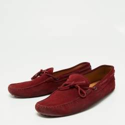 Pre Owned حذاء لوفرز تودز درايفر سويدي عنابي بفيونكة مقاس 42 