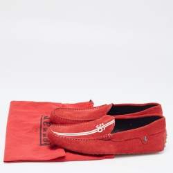مملوكة مسبقًا Tod's For Ferrari Red Suede Slip On Loafers Size 42