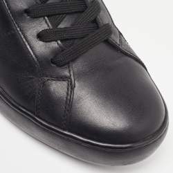 مملوكة مسبقًا حذاء رياضي تودز جلد أسود بعنق منخفض مقاس 44