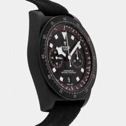 مملوكة مسبقًا ساعة يد رجالية تيودور بيلاجوس FXD كرونوغراف 25827KN تلقائية سوداء كربونية 43 ملم مزودة سابقاً