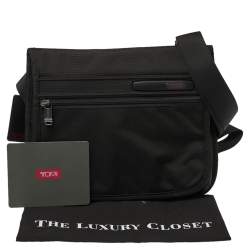 Pre Owned Tumi Black Nylon Small DFO Flap Messenger Bag