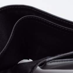 Pre Owned Tumi Black Leather Global Vertical Flip Coin Wallet