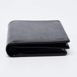 Pre Owned Tumi Black Leather Global Vertical Flip Coin Wallet