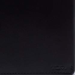 Pre Owned Tumi Black Leather Global Vertical Flip Coin Wallet