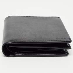 Pre Owned Tumi Black Leather Global Vertical Flip Coin Wallet