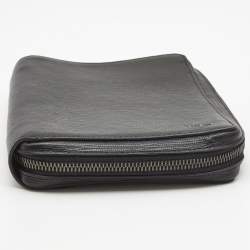 Tumi Black Leather Zip Around Clutch Organizer