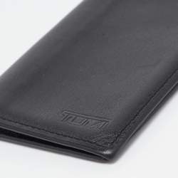 TUMI Black Leather Bifold Card Holder