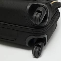 مملوكة مسبقًا TUMI Soma Larkin Black Nylon 4 Wheeled Compact Luggage