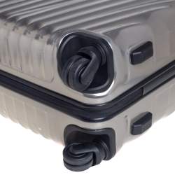 Pre Owned TUMI Sliver Polycarbonate 19 Degree International Carry On Luggage