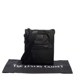 Pre Owned Tumi Black Nylon Alpha 2 Pocket Messenger Bag