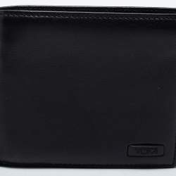 Pre Owned TUMI Black Leather Bifold Compact Wallet