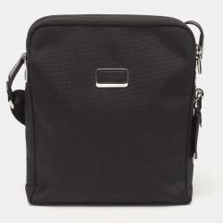 Pre Owned TUMI Black Nylon Arrive Lucas Crossbody Bag