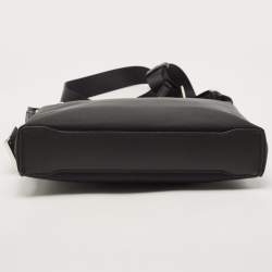 Pre Owned TUMI Black Nylon Arrive Lucas Crossbody Bag