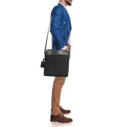 Pre Owned TUMI Black Nylon Arrive Lucas Crossbody Bag